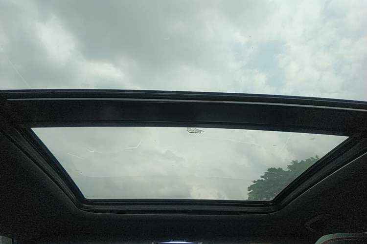 Used Geely Auto Emgrand X7 Sport 2024 1.5TD Smart Connect+ Headliner