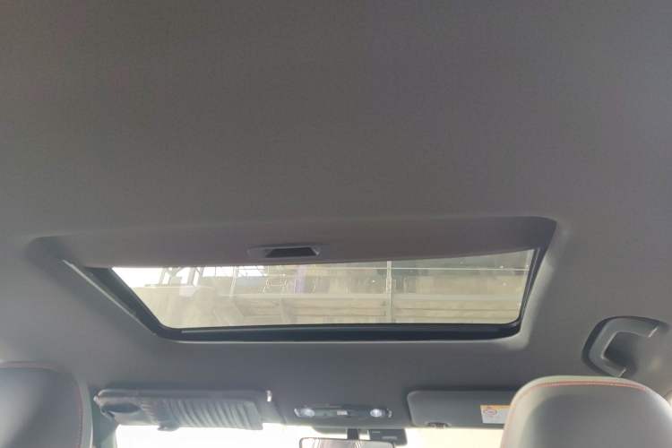 Used Geely Auto Emgrand X7 Sport 2024 1.5TD Dragon Edition Headliner
