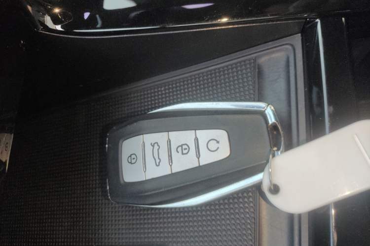Used Geely Auto Emgrand X7 Sport 2024 1.5TD Smart Connect+ Interior 1