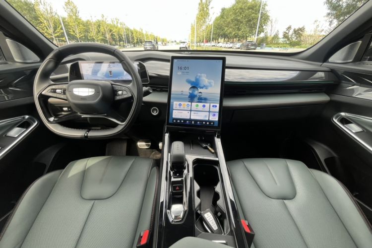 Used Geely Auto Emgrand X7 Sport 2024 1.5TD Prestige Edition Interior 1