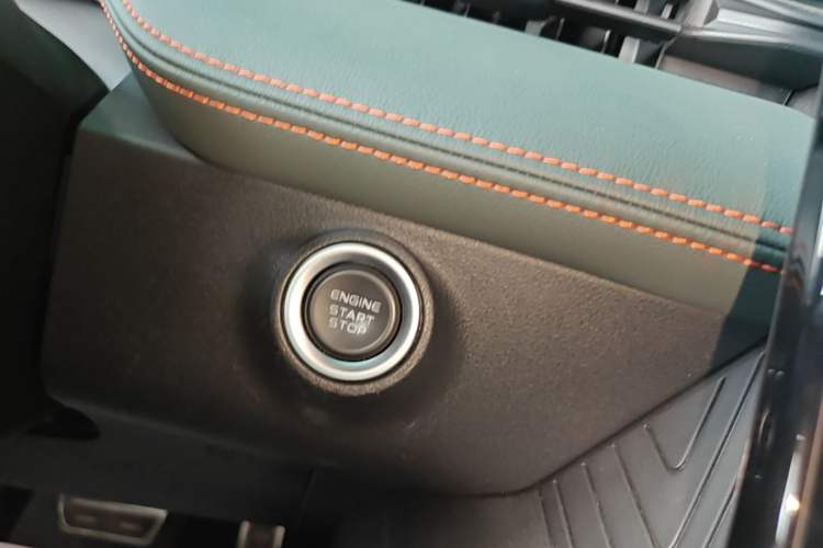 Used Geely Auto Emgrand X7 Sport 2024 1.5TD Prestige Edition Interior 1