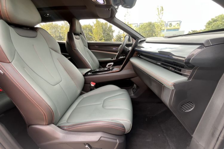 Used Geely Auto Emgrand X7 Sport 2024 1.5TD Prestige Edition Interior 11