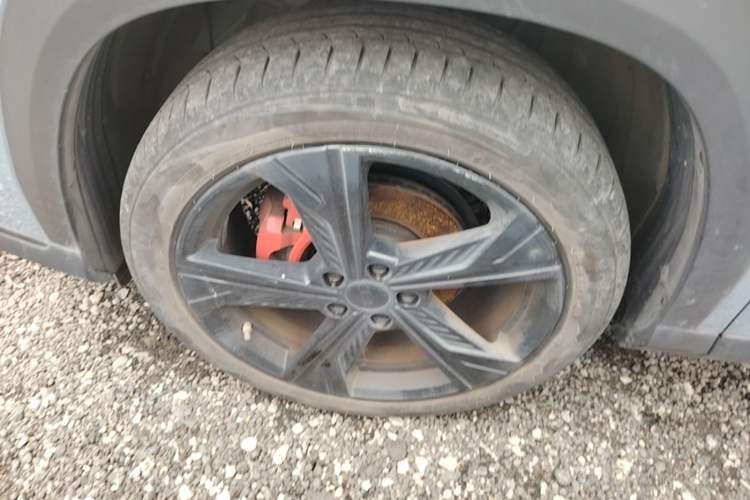 Used Geely Auto Emgrand X7 Sport 2024 1.5TD Prestige Edition Left Front Wheel Hub