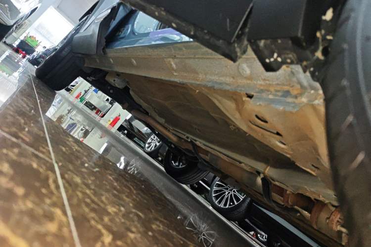 Used Geely Auto Emgrand X7 Sport 2024 1.5TD Smart Connect+ Right Side Sill