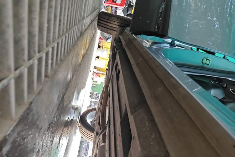 Used Geely Auto Emgrand X7 Sport 2024 1.5TD Prestige Edition Right Side Sill