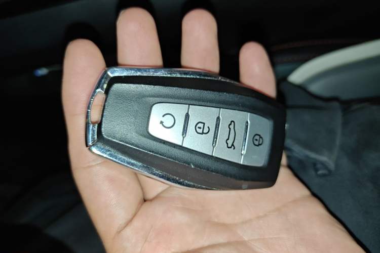 Used Geely Auto Emgrand X7 Sport 2024 1.5TD Smart Connect+ Vehicle Key