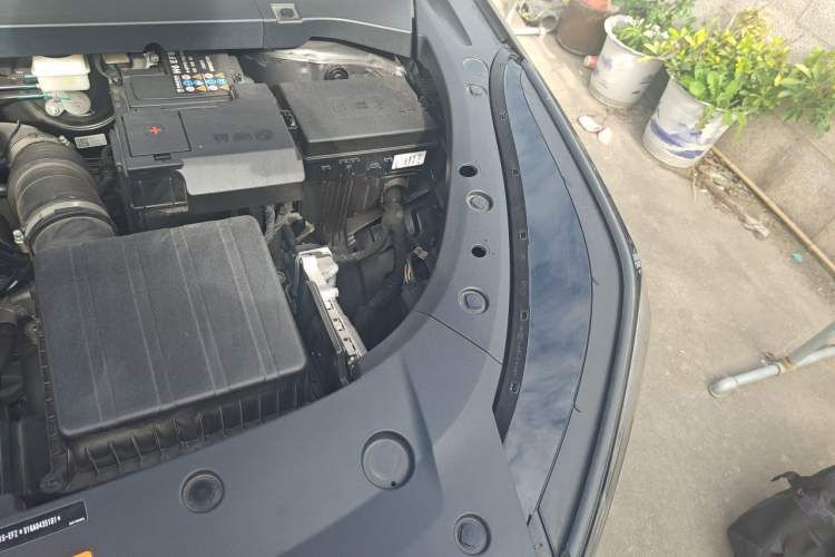 Used Geely Auto Emgrand X7 Sport 2024 1.5TD Smart Connect+ Engine Bay Left