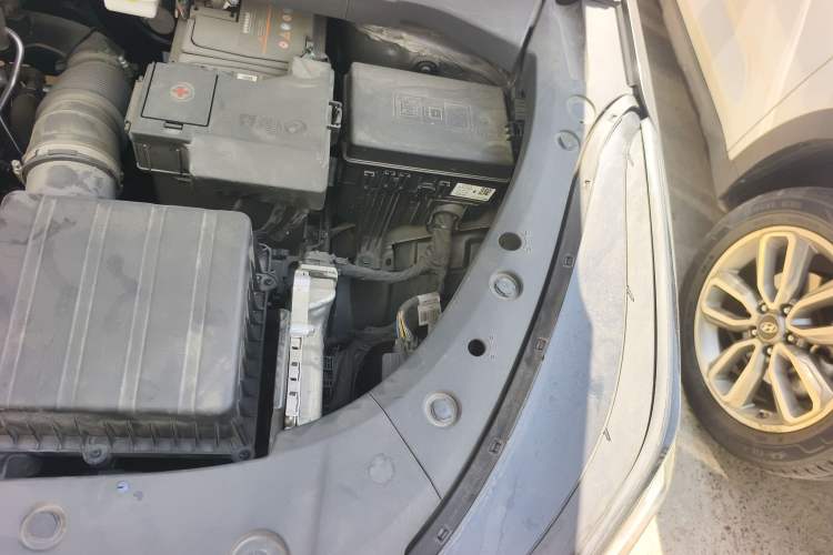 Used Geely Auto Emgrand X7 Sport 2024 1.5TD Smart Connect+ Engine Bay Left