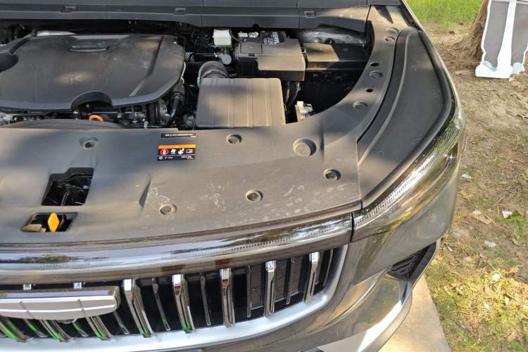Used Geely Auto Emgrand X7 Sport 2024 1.5TD Prestige Edition Engine Bay Left