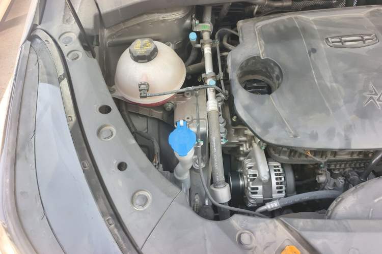 Used Geely Auto Emgrand X7 Sport 2024 1.5TD Smart Connect+ Engine Bay Right
