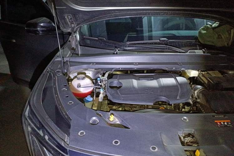 Used Geely Auto Emgrand X7 Sport 2024 1.5TD Dragon Edition Engine Bay Right