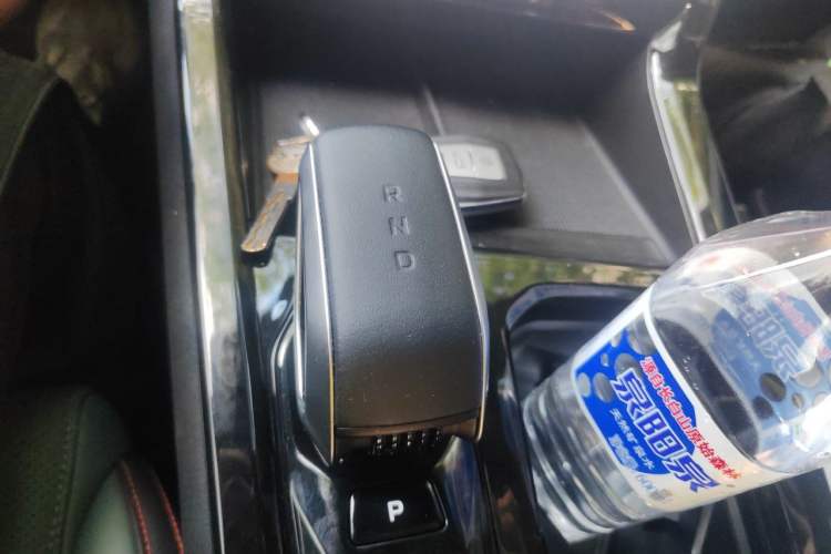 Used Geely Auto Emgrand X7 Sport 2024 1.5TD Dragon Edition Gear Lever