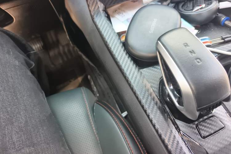 Used Geely Auto Emgrand X7 Sport 2024 1.5TD Smart Connect+ Gear Lever