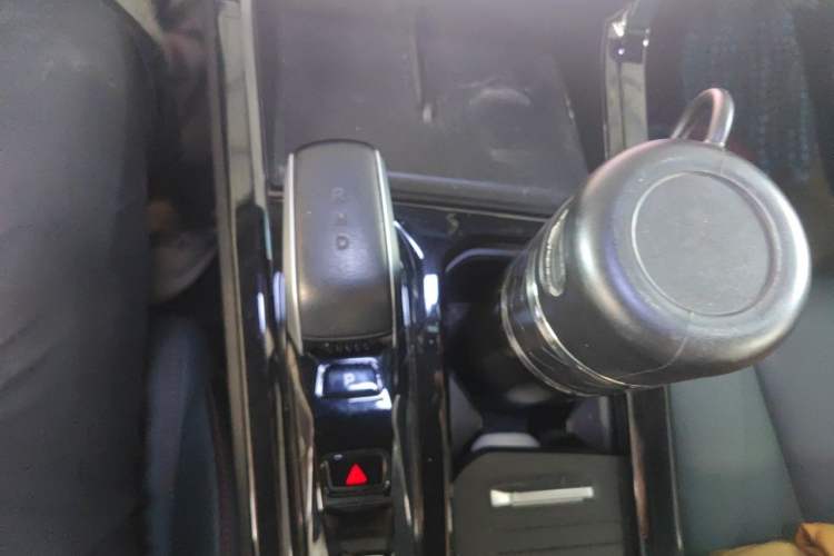 Used Geely Auto Emgrand X7 Sport 2024 1.5TD Smart Connect+ Gear Lever