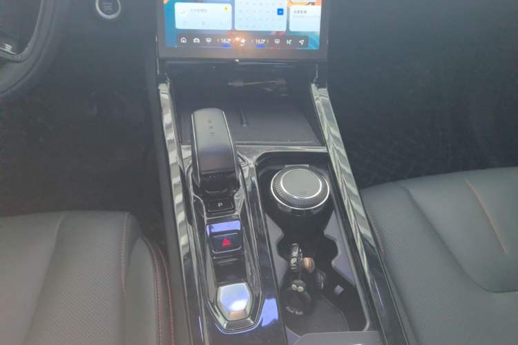 Used Geely Auto Emgrand X7 Sport 2024 1.5TD Smart Edition Gear Lever