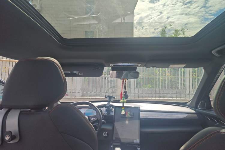 Used Geely Auto Emgrand X7 Sport 2024 1.5TD Smart Connect+ Headliner
