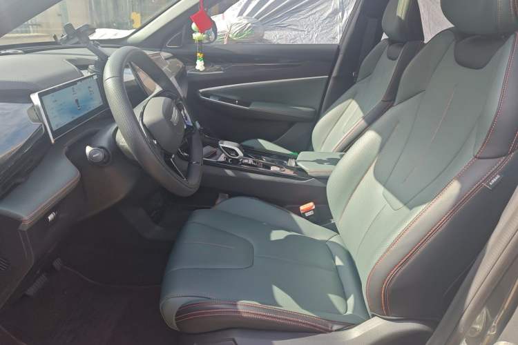 Used Geely Auto Emgrand X7 Sport 2024 1.5TD Smart Connect+ Left Front Seat