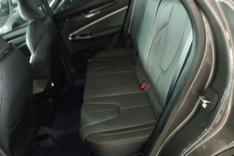 Used Geely Auto Emgrand X7 Sport 2024 1.5TD Dragon Edition Left Rear Seat
