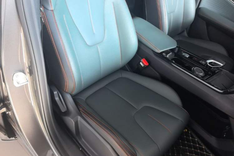 Used Geely Auto Emgrand X7 Sport 2024 1.5TD Smart Edition Right Front Seat