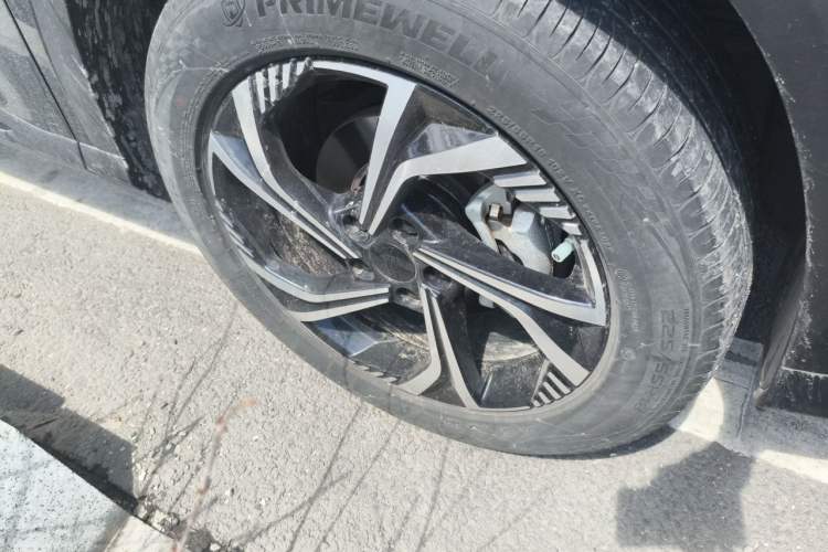 Used Geely Auto Emgrand X7 Sport 2024 1.5TD Dragon Edition Right Front Wheel Hub