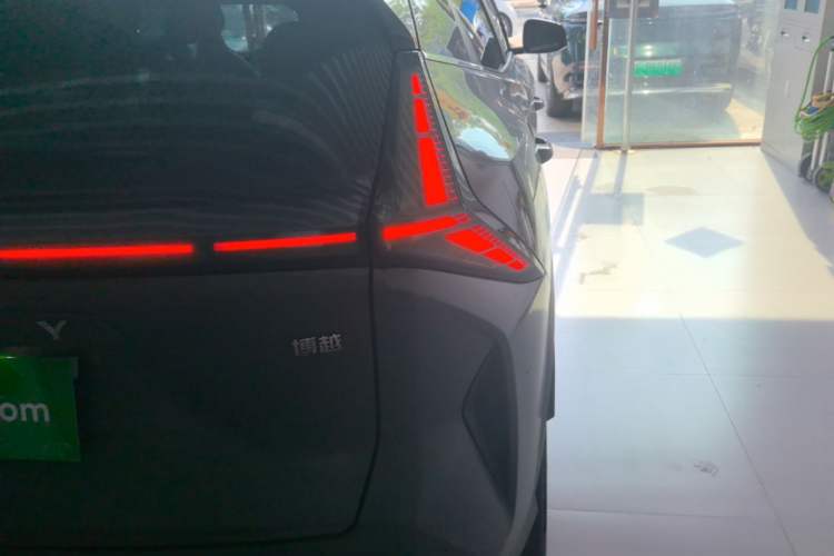 Used Geely Auto Emgrand X7 Sport 2024 1.5TD Smart Edition Right Rear Taillight