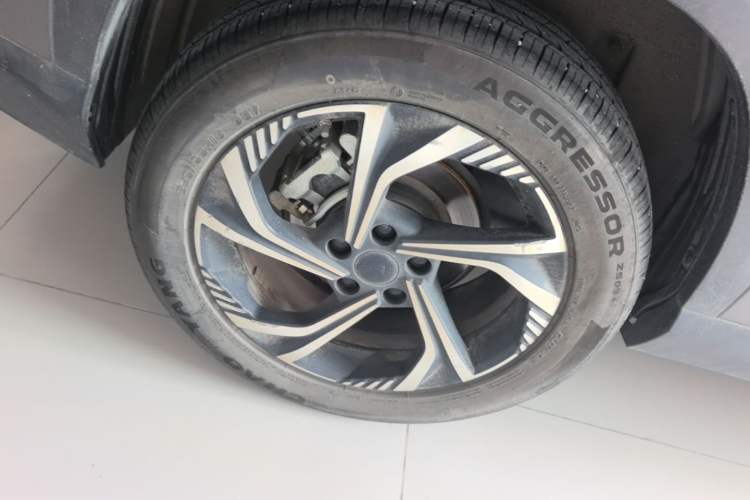 Used Geely Auto Emgrand X7 Sport 2024 1.5TD Smart Edition Right Rear Wheel Hub