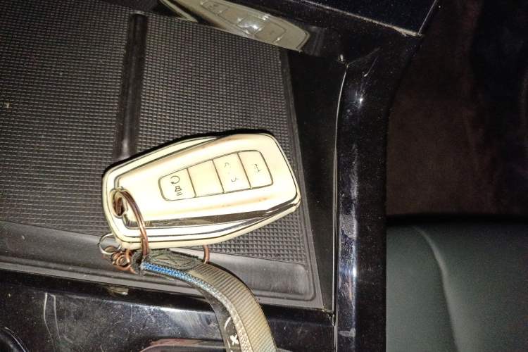 Used Geely Auto Emgrand X7 Sport 2024 1.5TD Dragon Edition Vehicle Key