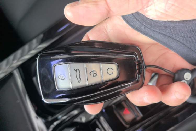 Used Geely Auto Emgrand X7 Sport 2024 1.5TD Smart Edition Vehicle Key