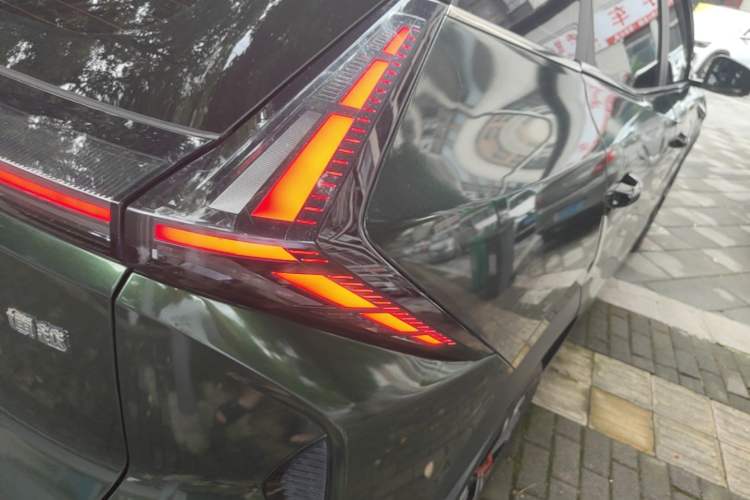 Used Geely Auto Emgrand X7 Sport 2024 1.5TD Dragon Edition Right Rear Taillight