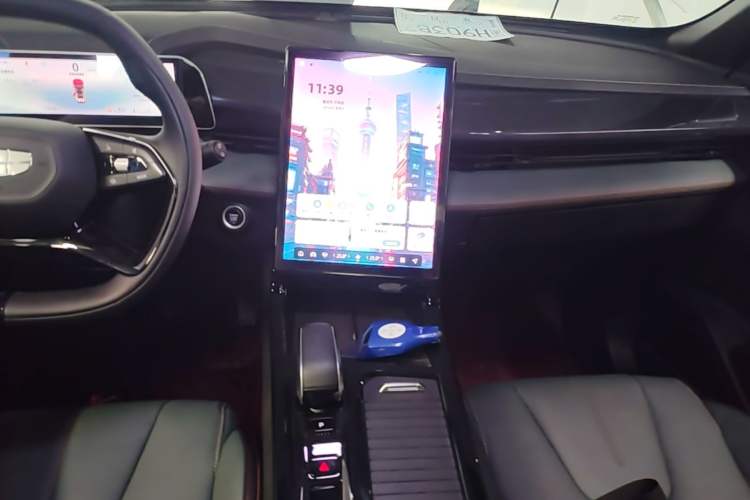Used Geely Auto Emgrand X7 Sport 2024 1.5TD Smart Connect+ Audio And AC Panel