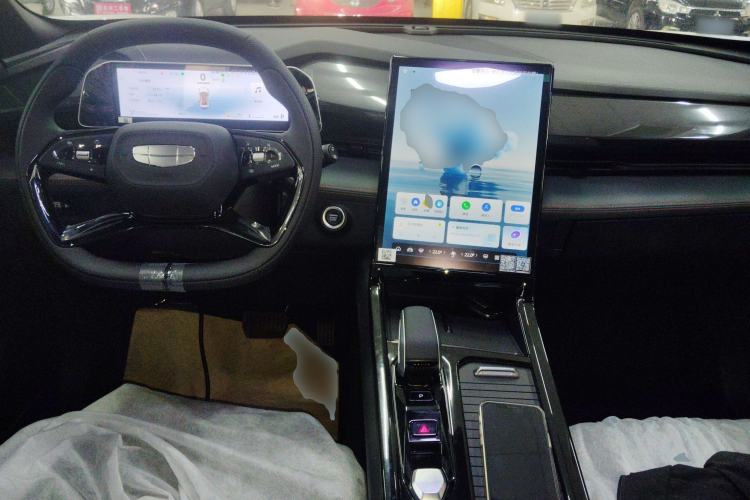 Used Geely Auto Emgrand X7 Sport 2024 1.5TD Smart Connect+ Center Console