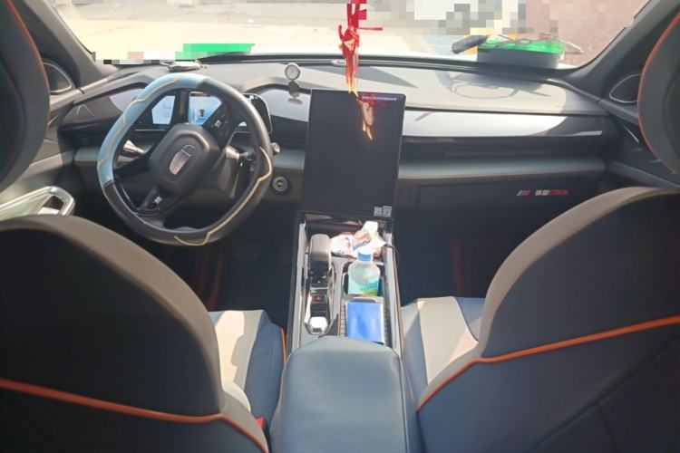 Used Geely Auto Emgrand X7 Sport 2024 1.5TD Smart Connect+ Center Console
