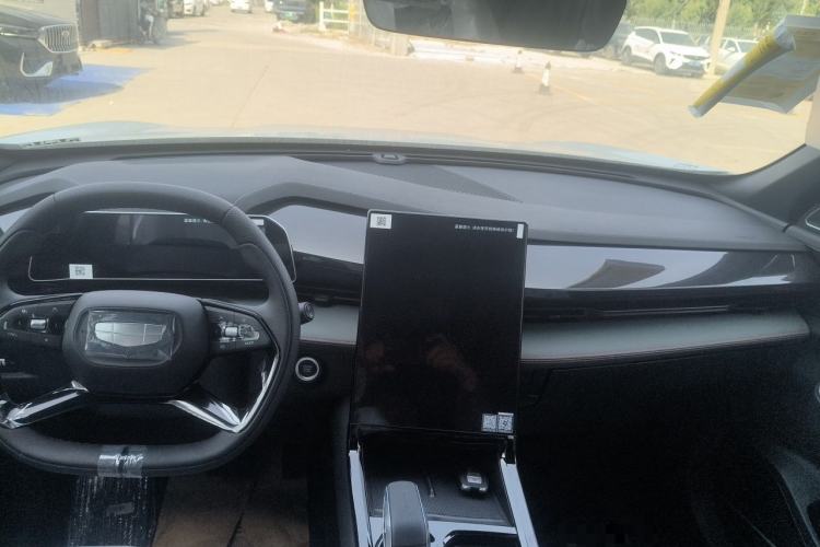 Used Geely Auto Emgrand X7 Sport 2024 1.5TD Smart Connect+ Center Console