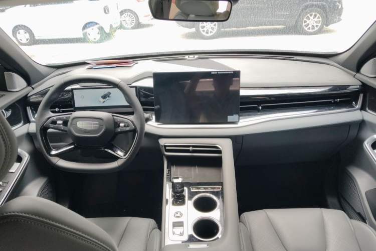 Used Geely Auto Emgrand X7 Sport 2024 1.5TD Prestige Edition Center Console