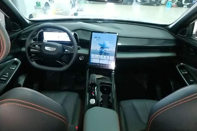 Used Geely Auto Emgrand X7 Sport 2024 1.5TD Dragon Edition Center Console