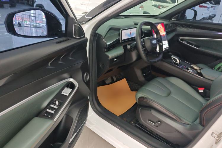 Used Geely Auto Emgrand X7 Sport 2024 1.5TD Smart Connect+ Driver Seat