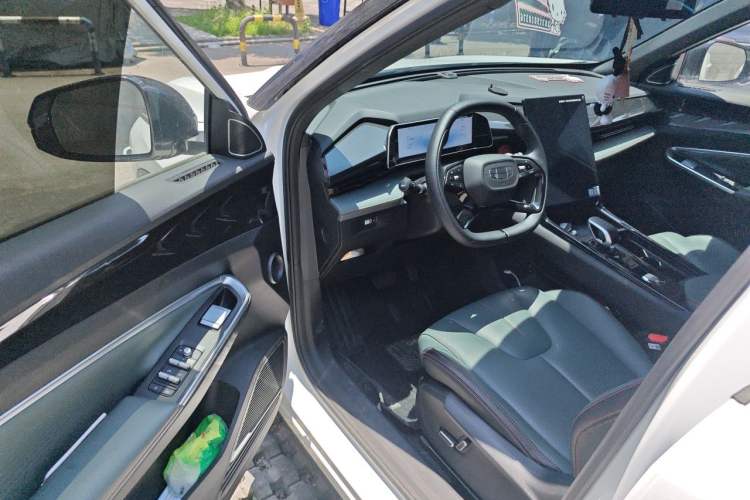 Used Geely Auto Emgrand X7 Sport 2024 1.5TD Smart Connect+ Driver Seat