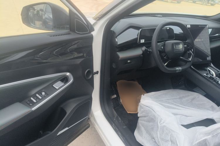 Used Geely Auto Emgrand X7 Sport 2024 1.5TD Smart Connect+ Driver Seat
