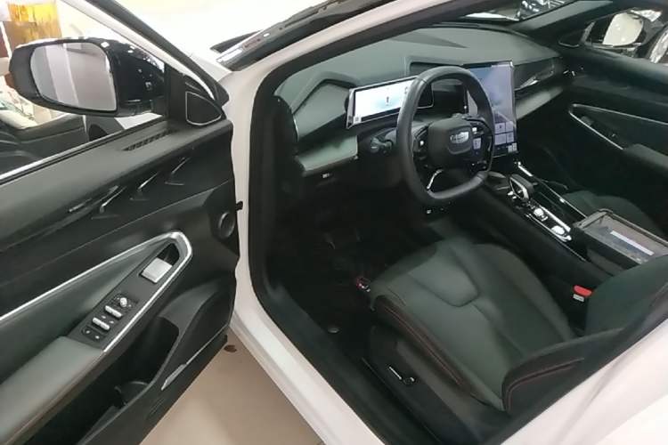 Used Geely Auto Emgrand X7 Sport 2024 1.5TD Dragon Edition Driver Seat