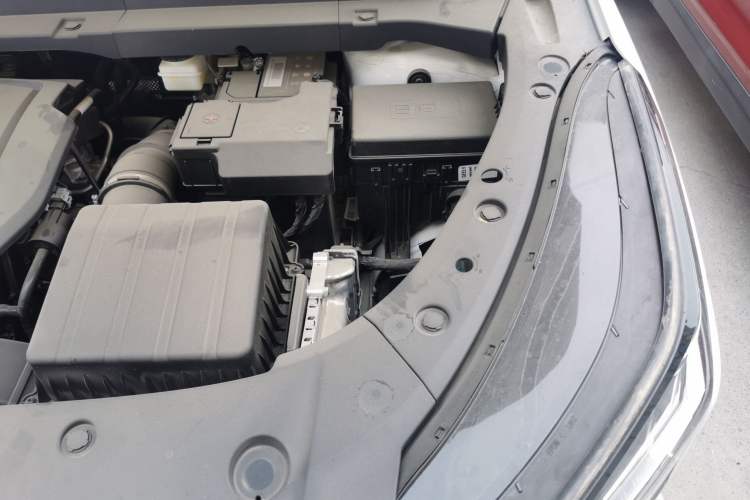 Used Geely Auto Emgrand X7 Sport 2024 1.5TD Dragon Edition Engine Bay Left