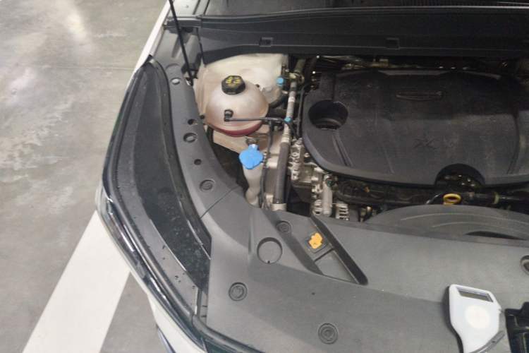 Used Geely Auto Emgrand X7 Sport 2024 1.5TD Smart Edition Engine Bay Right