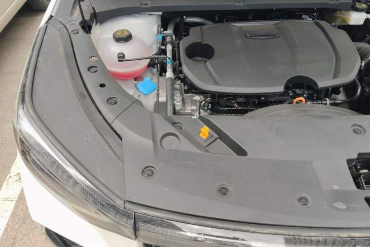 Used Geely Auto Emgrand X7 Sport 2024 1.5TD Prestige Edition Engine Bay Right