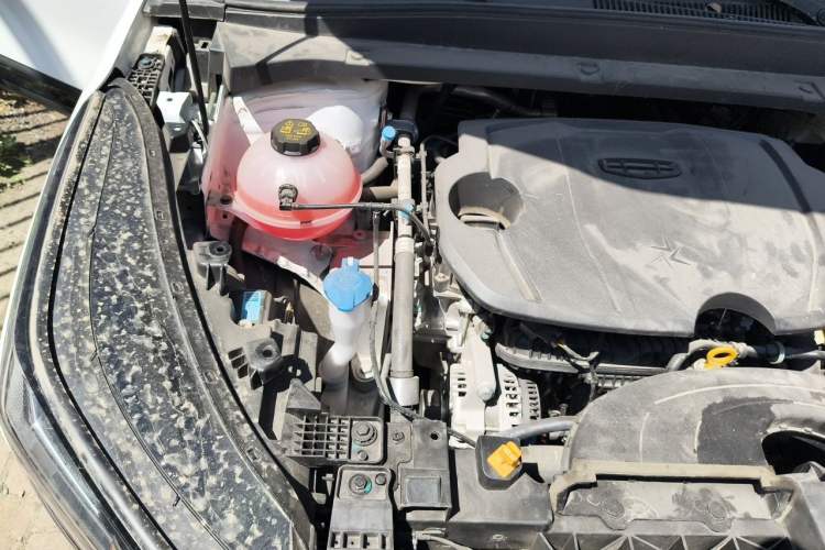Used Geely Auto Emgrand X7 Sport 2024 1.5TD Dragon Edition Engine Bay Right