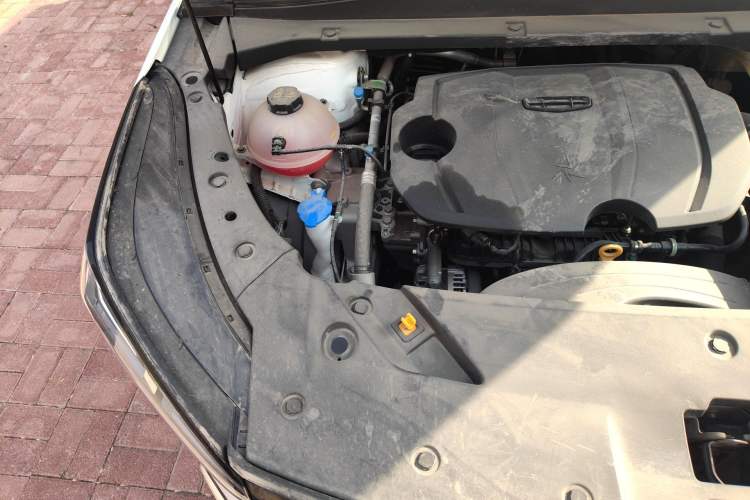Used Geely Auto Emgrand X7 Sport 2024 1.5TD Smart Connect+ Engine Bay Right