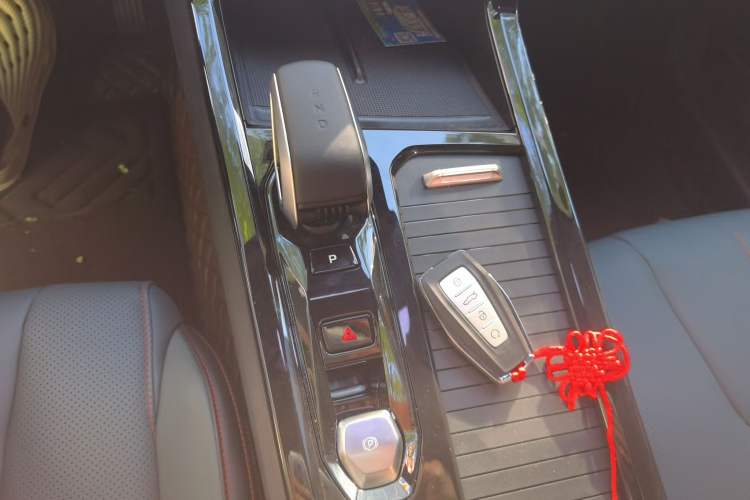 Used Geely Auto Emgrand X7 Sport 2024 1.5TD Smart Connect+ Gear Lever