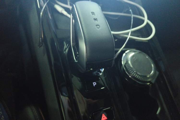 Used Geely Auto Emgrand X7 Sport 2024 1.5TD Smart Edition Gear Lever
