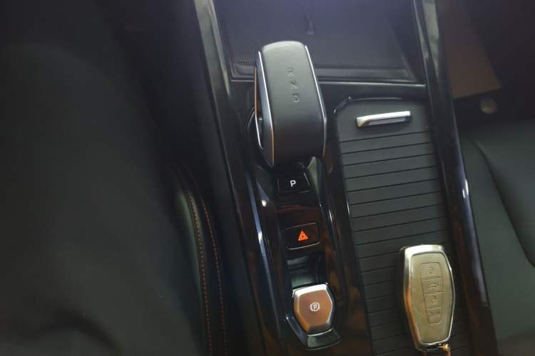 Used Geely Auto Emgrand X7 Sport 2024 1.5TD Smart Connect+ Gear Lever
