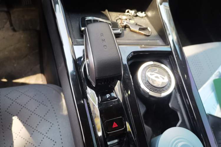 Used Geely Auto Emgrand X7 Sport 2024 1.5TD Dragon Edition Gear Lever