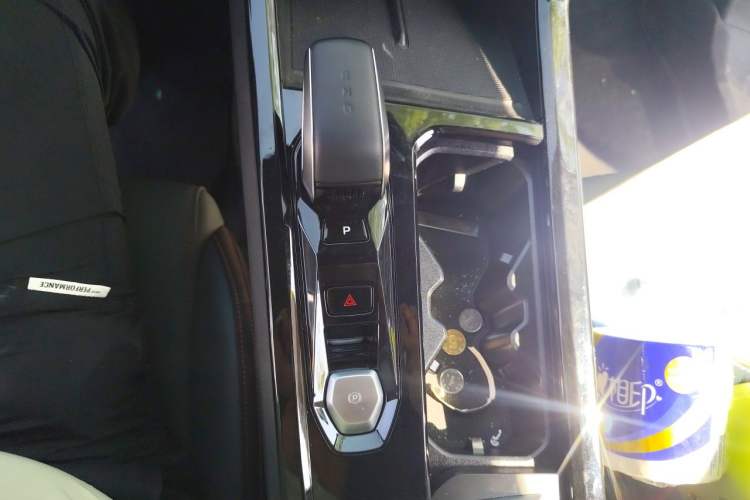 Used Geely Auto Emgrand X7 Sport 2024 1.5TD Dragon Edition Gear Lever