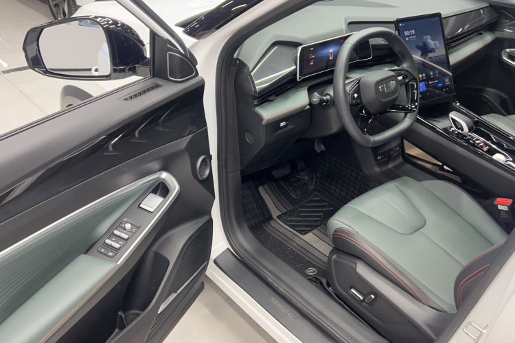Used Geely Auto Emgrand X7 Sport 2024 1.5TD Dragon Edition Interior 1